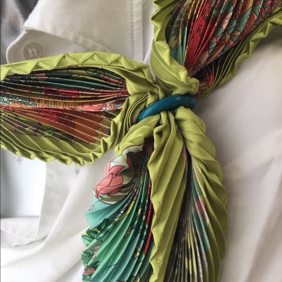 Hermès Plisse Pleated Scarf + Boxed Scarf Rings A+ - Picture 13 of 14